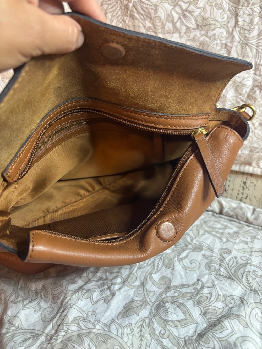 Handbag/ wallets - Picture 3 of 6